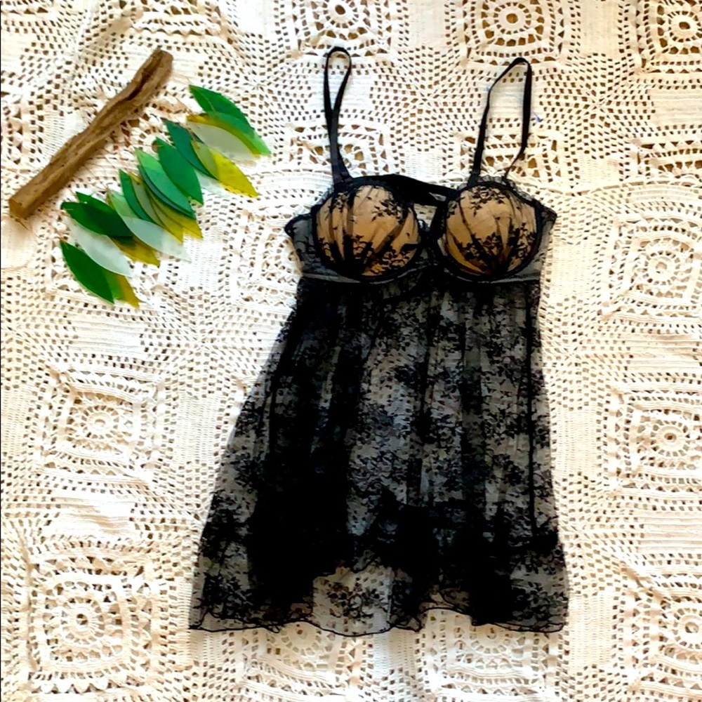 Black Fushia Lace lingerie